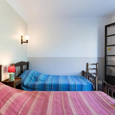 Typical Apartment With A Big Swiming Pool And A View Toward The Pyrenees Apartament *