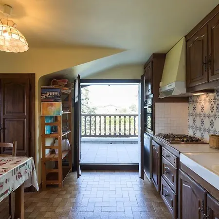 Typical Apartment With A Big Swiming Pool And A View Toward The Pyrenees Apartament