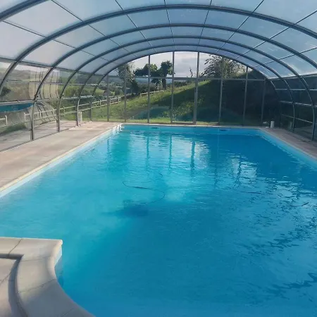 Typical Apartment With A Big Swiming Pool And A View Toward The Pyrenees Apartament *