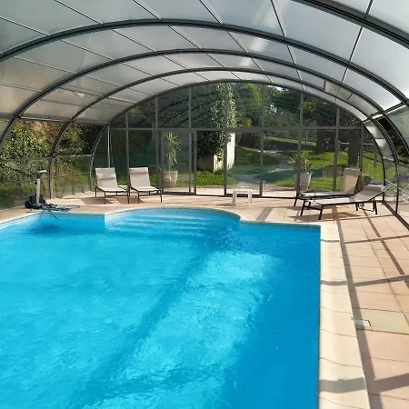 Typical Apartment With A Big Swiming Pool And A View Toward The Pyrenees *