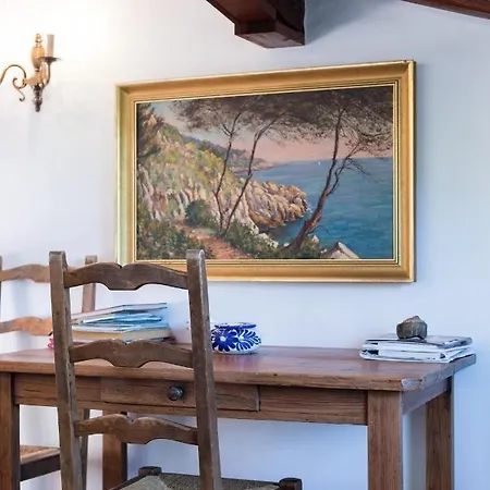 Typical Apartment With A Big Swiming Pool And A View Toward The Pyrenees Apartament